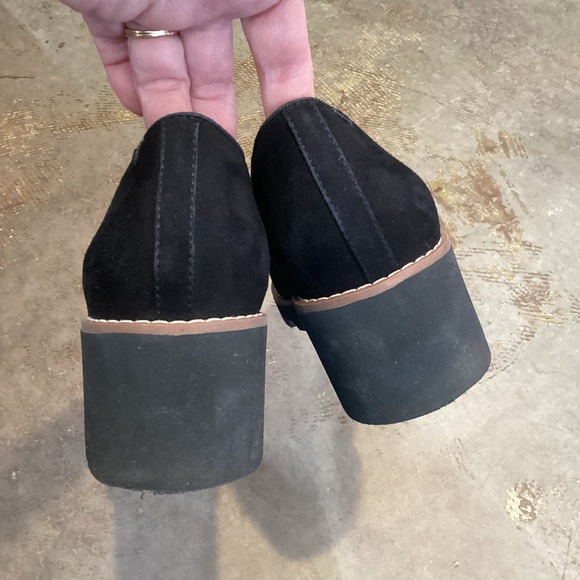 Vionic Willa Wedge Black Suede Lug Sole Slip On Comfort Heel Women’s Size 8 - Picture 7 of 12